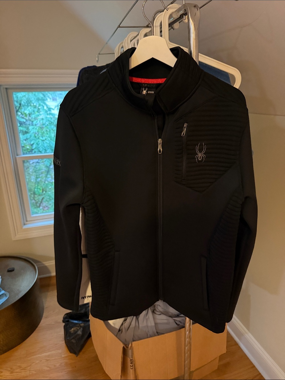 Spyder Men’s Black Softshell Zip Jacket with Chest Pocket. Nature Valley***